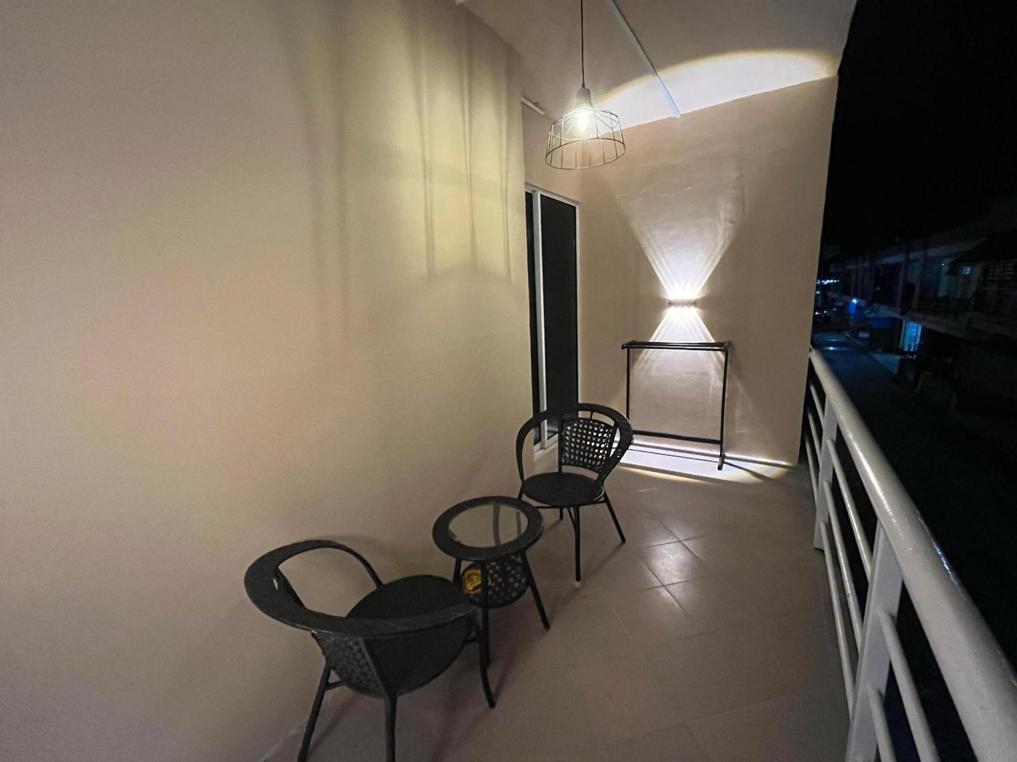 Halo Hotel Semporna Buitenkant foto
