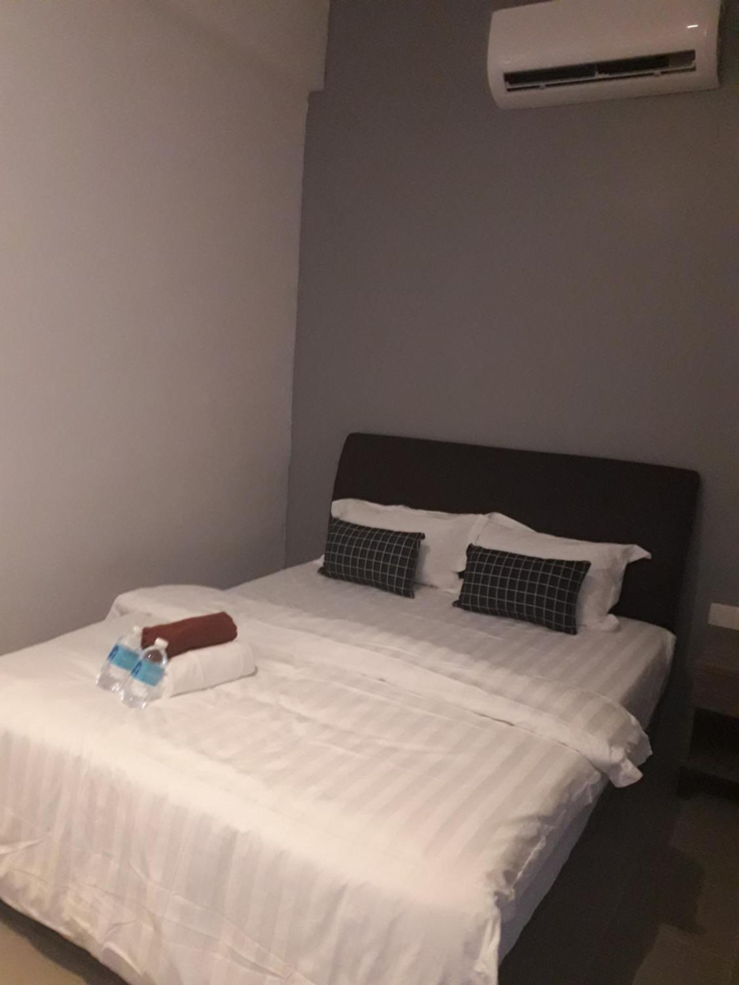 Halo Hotel Semporna Buitenkant foto