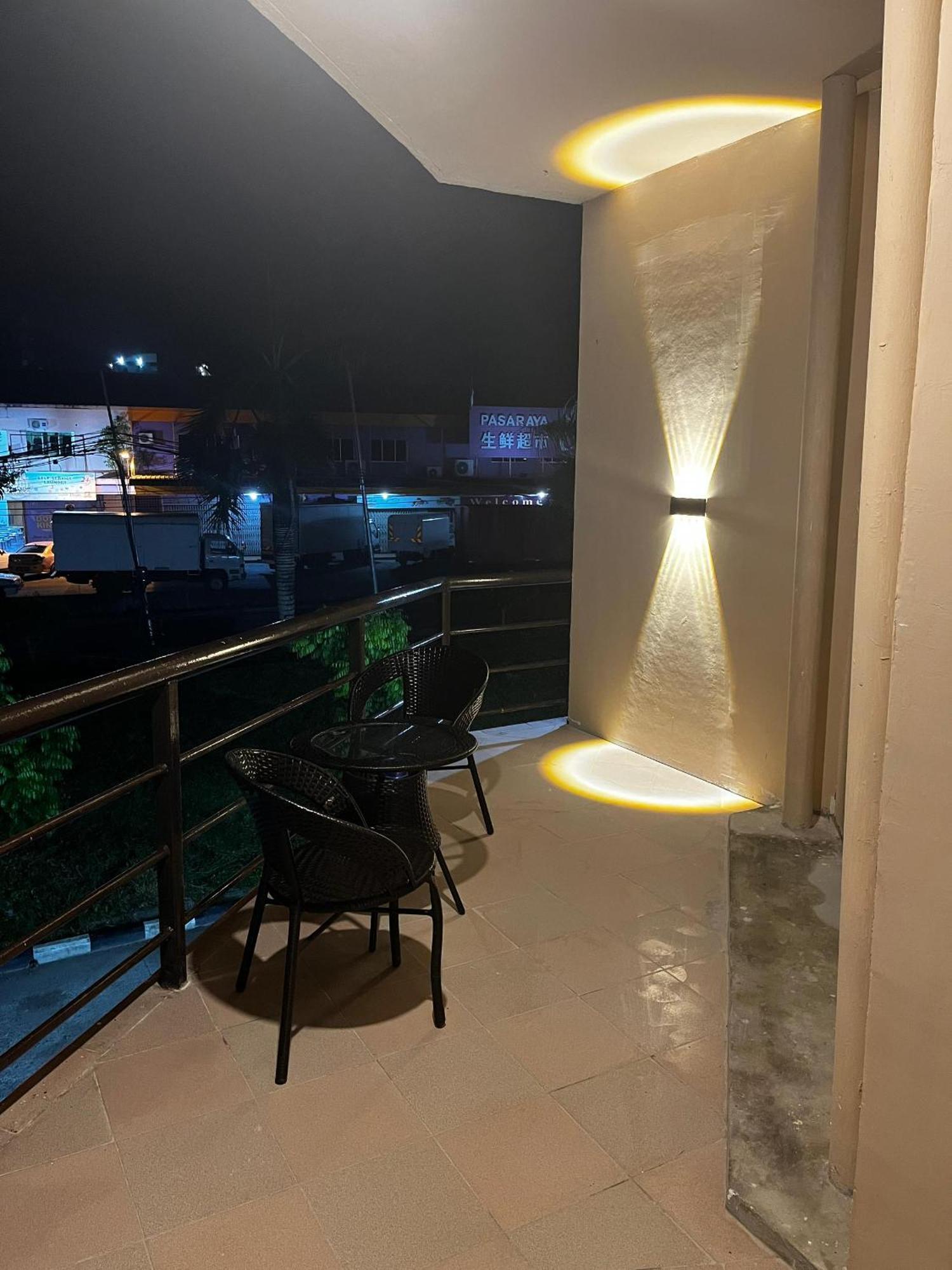 Halo Hotel Semporna Buitenkant foto